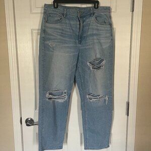 American Eagle Mom Straight Jean size 16